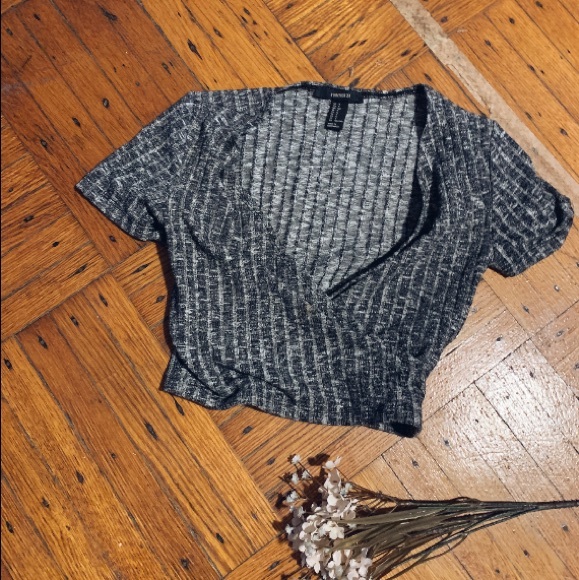 F21 Low Cut Ribbed Going Out Crop Top - Picture 3 of 3